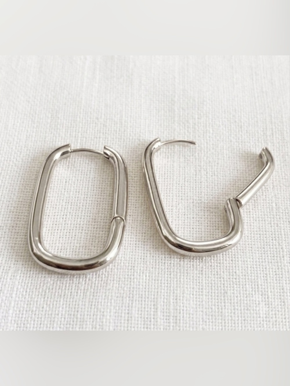 Silver plated women’s 24mm hoop earrings hypoallergenic - Picture 4 of 4
